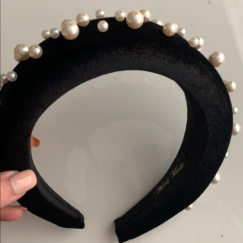 Headband with pearls